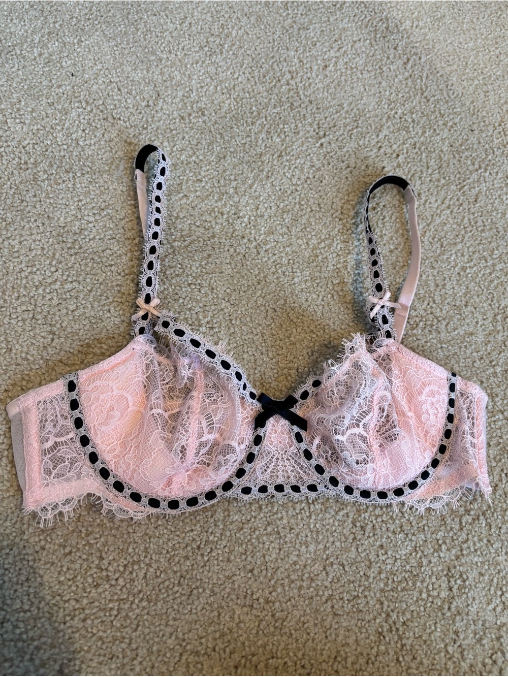 Victoria's Secret 34B Dream Angels Wicked Pink Lace Bra with Black Trim